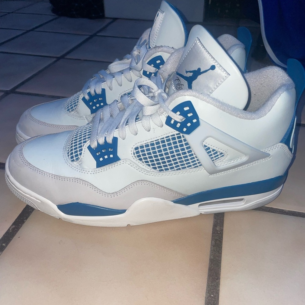 Jordan Sneakers White and Blue